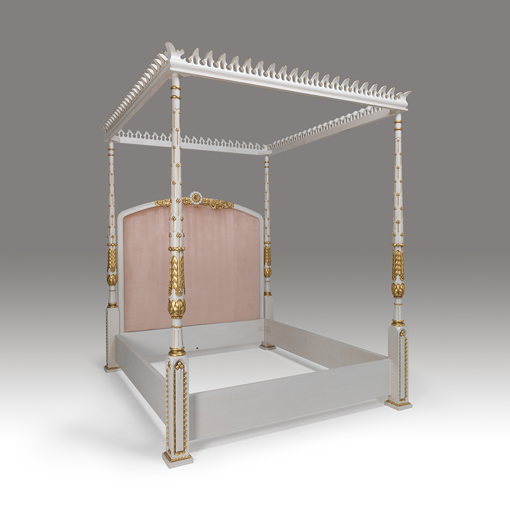 The Chippendale Oakleaf Bed - Image 5